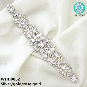 (30PCS )Veľkoobchodný svadobný korálkové šitie crystal drahokamu appliques žehlička na na svadobné šaty WDD0862